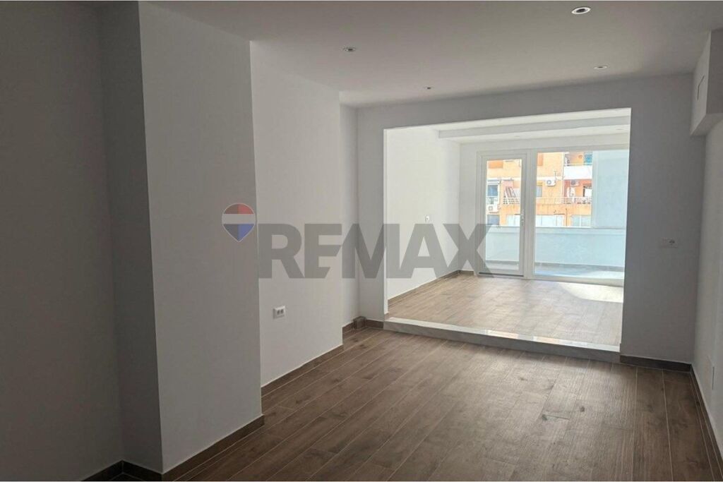Apartment for sale in Stacioni i Trenit, Tirana, 58 m². Photo 3 of 3