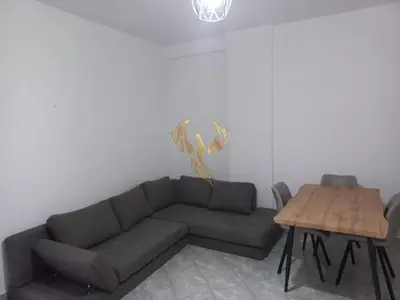 Apartament 1+1 me qera në Liqeni i Thatë, Tiranë, 65 m². Foto 3 nga 5