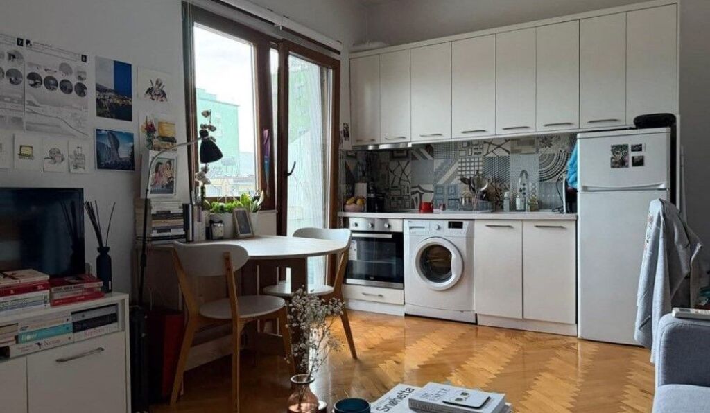 Apartment for rent in Myslym Shyri, Tirana, 70 m²