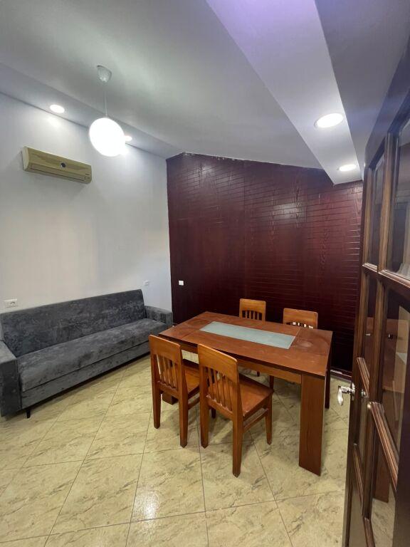 Casa indipendente 1+1 in affitto ad Ardeno Mobilime, Tirana, 60 m²