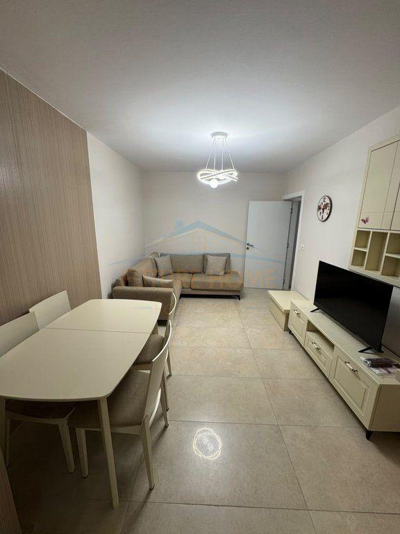 Apartament 1+1 në shitje në Rruga e Barrikadave 8, Tiranë, 51 m²