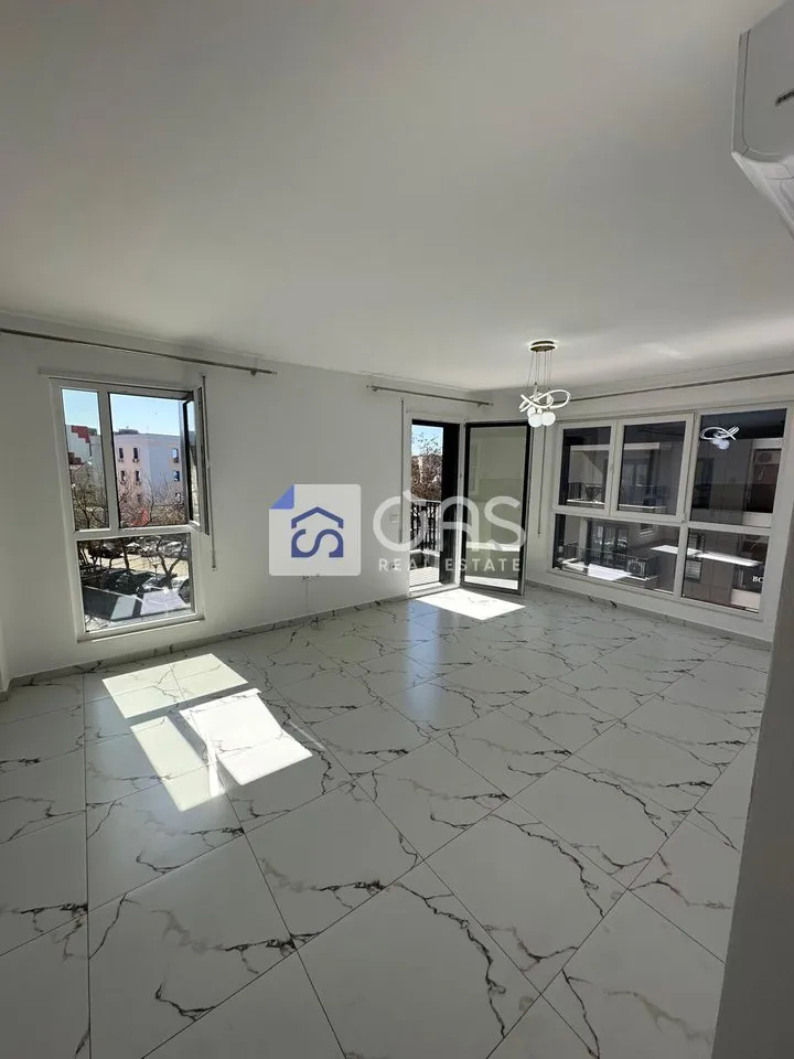 Apartament 2+1 me qera në Don Bosko, Tiranë, 100 m². Foto 1 nga 6