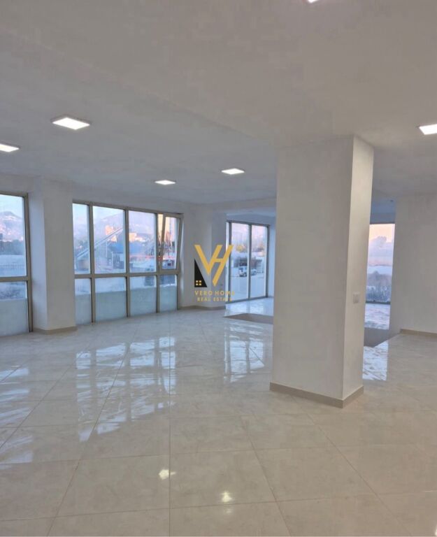 Ambient biznesi me qera në Bulevardi i Ri, Tiranë, 260 m². Foto 1 nga 3