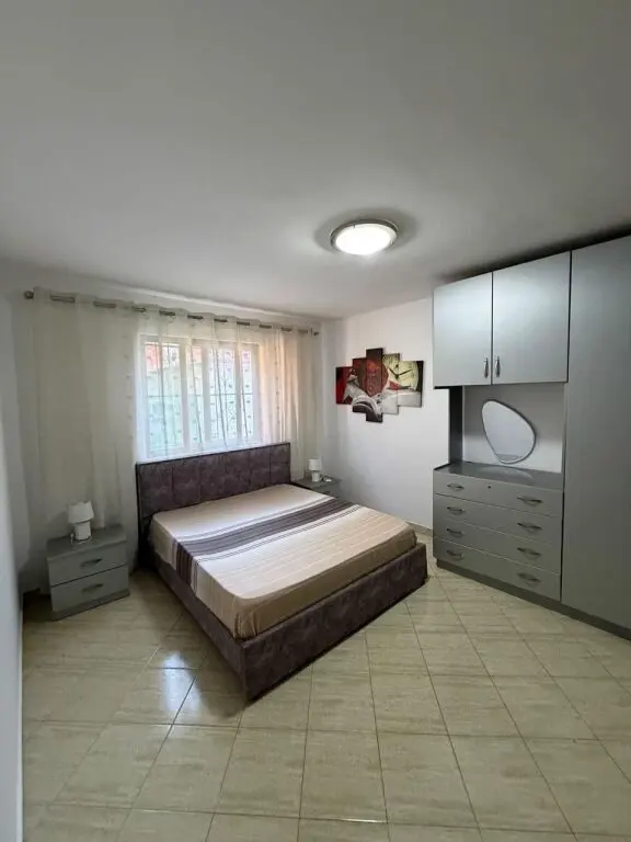 Apartament 2+1 me qera në Vasil Shanto, Tiranë, 100 m²