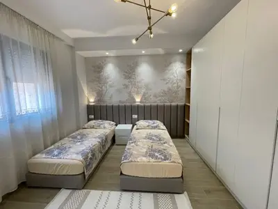 Apartament 2+1 me qera në Rruga Lef Sallata, Vlorë, 100 m². Foto 7 nga 12