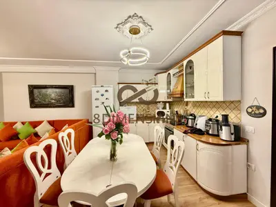 Apartament me qera në Komuna e Parisit, Tiranë, 105 m². Foto 2 nga 12