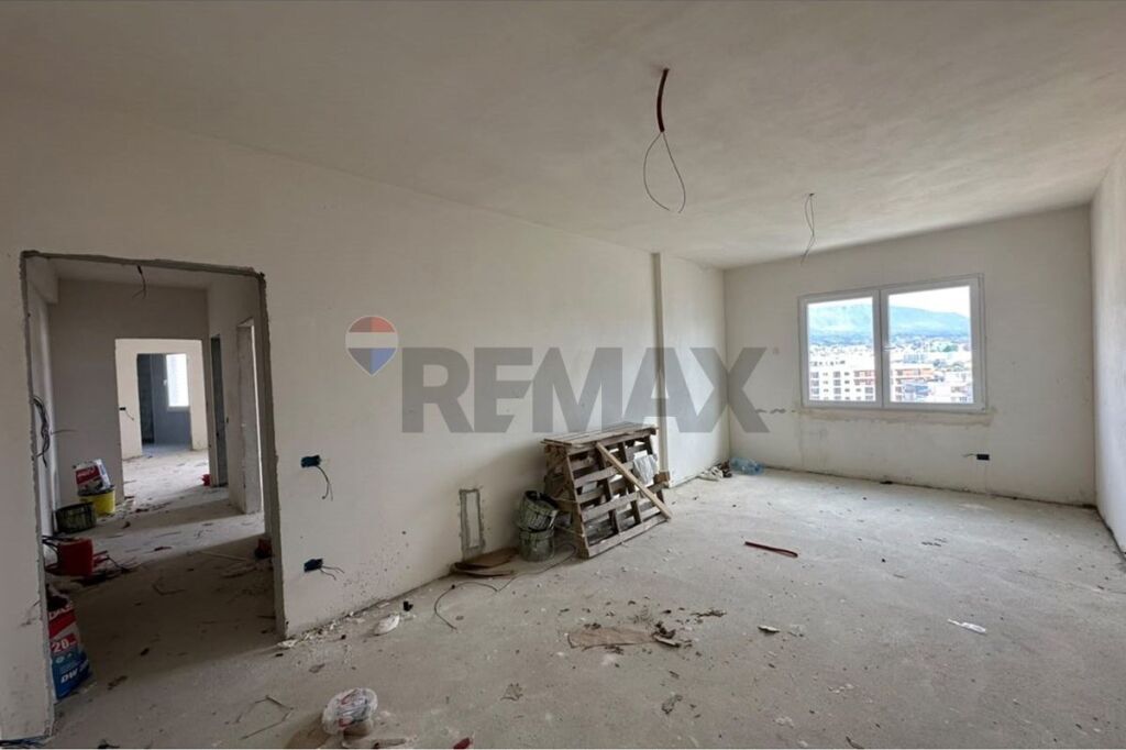 Apartment for sale in Paskuqan, Kamëz, 106 m². Photo 3 of 3
