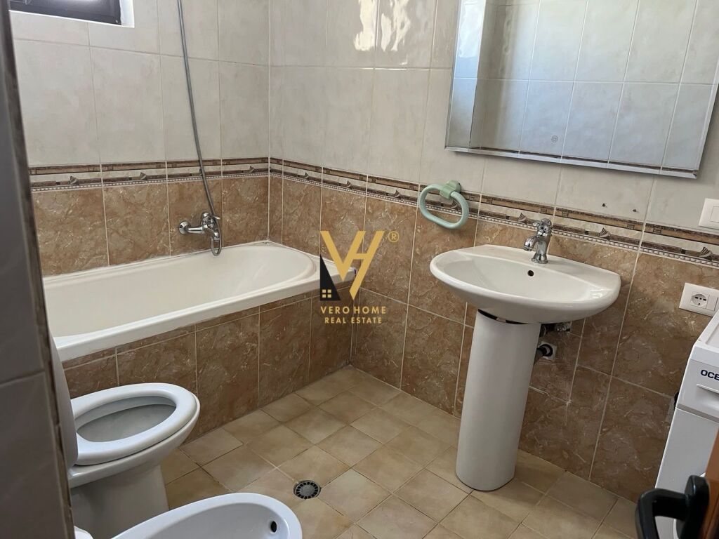 Apartament 1+1 me qera në Prokuroria e Tiranës, Tiranë, 90 m². Foto 3 nga 3