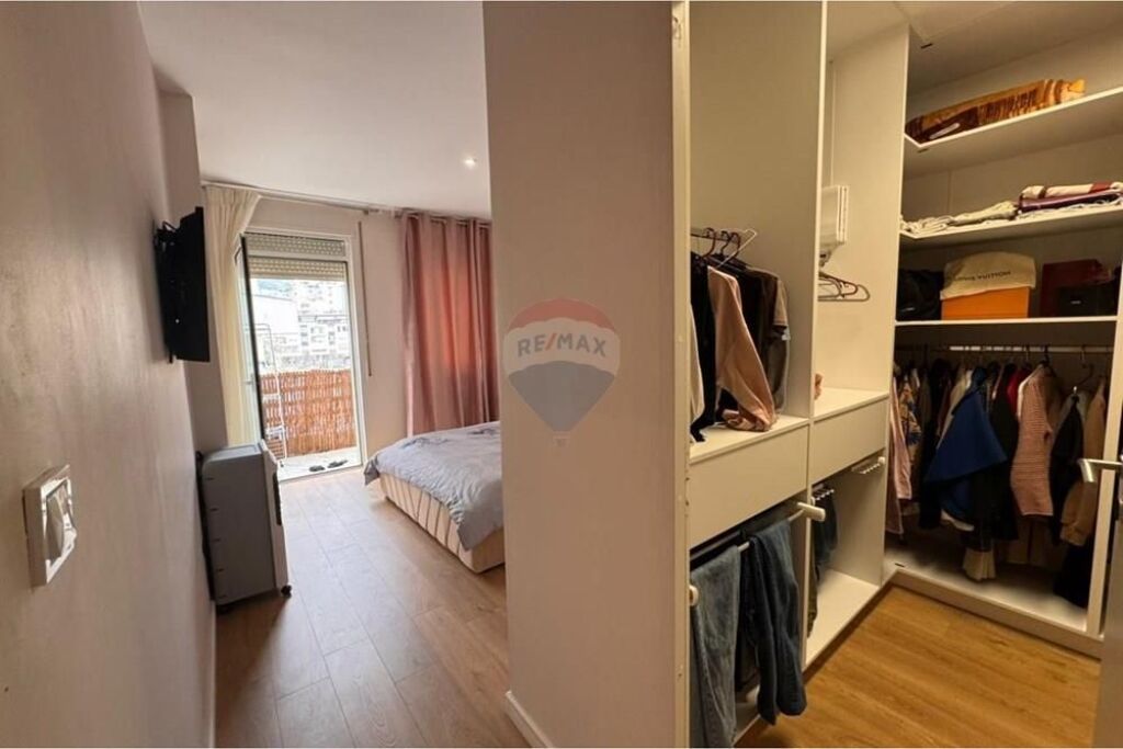 Apartment for sale in Liqeni i Thatë, Tirana, 105 m². Photo 3 of 3