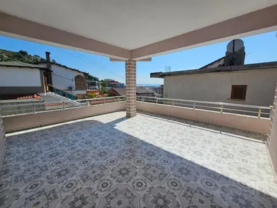 Shtëpi private me qera në Cezma Ferres, Durrës, 200 m². Foto 3 nga 12