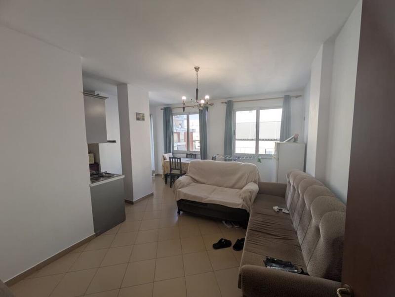 Apartament 1+1 me qera në Tring Pallatet Çabej Shop, Vlorë, 60 m². Foto 3 nga 8