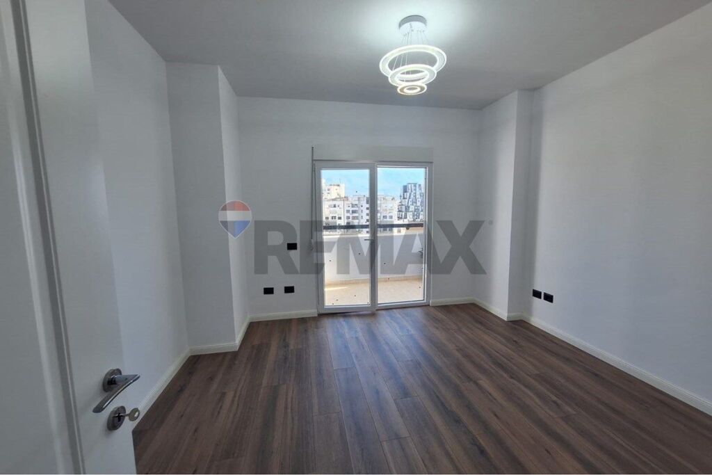Apartment for sale in Rruga Mine Peza, Tirana, 75 m². Photo 1 of 3