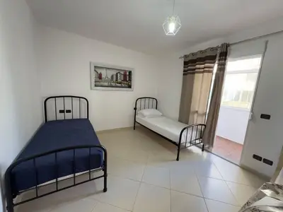 Apartament 2+1 me qera në Stacioni i Trenit, Durrës, 120 m². Foto 4 nga 12