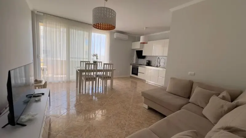 Appartamento 1+1 in affitto a Vala Park, Durazzo, 85 m²