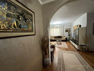 Apartament 3+1 në shitje në Rruga Muhamet Gjollesha, Tiranë, 137 m². Foto 9 nga 12