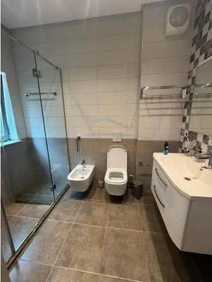 Appartamento 2+1 in affitto a Bulevardi Zhan D’Ark, Tirana, 102 m². Foto 7 di 7