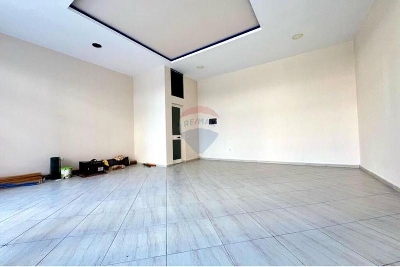 Dyqan me qera në Rr.Hasan Kushta, Vlorë, 50 m². Foto 6 nga 9