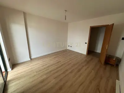 Apartment 2+1 for sale in Tregu i Fruta-Perimeve, Durrës, 90 m². Photo 3 of 10