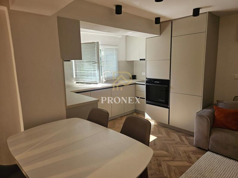 Apartament 2+1 me qera në Rruga Bajram Allaraj, Tiranë, 70 m²