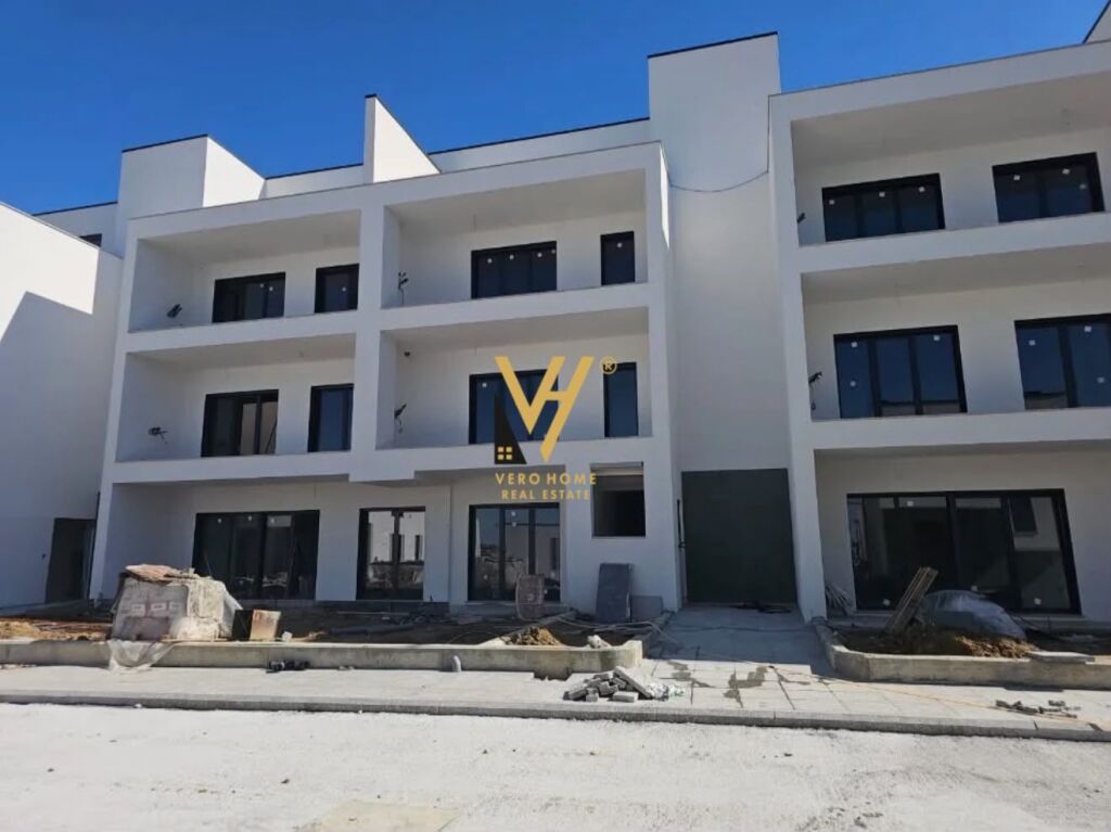 Apartament 2+1 në shitje në Farkë, Tiranë, 153 m². Foto 1 nga 1