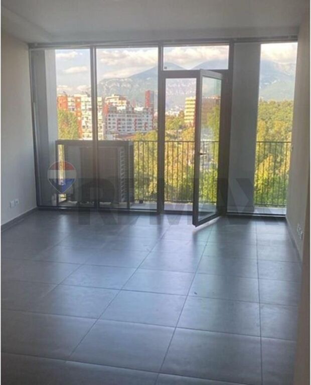 Office for rent in Liqeni i Tiranës, Tirana, 130 m². Photo 3 of 3