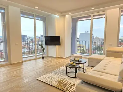 Apartament 2+1 me qera në Rruga Riza Cerova, Tiranë, 125 m². Foto 1 nga 10