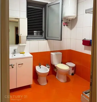 Appartamento in affitto a 21 Dhjetori, Tirana, 170 m². Foto 5 di 10