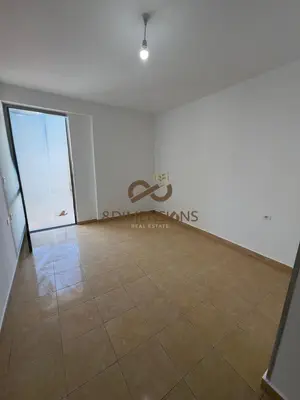 Apartament 1+1 në shitje në Yzberisht, Tiranë, 73 m². Foto 2 nga 4