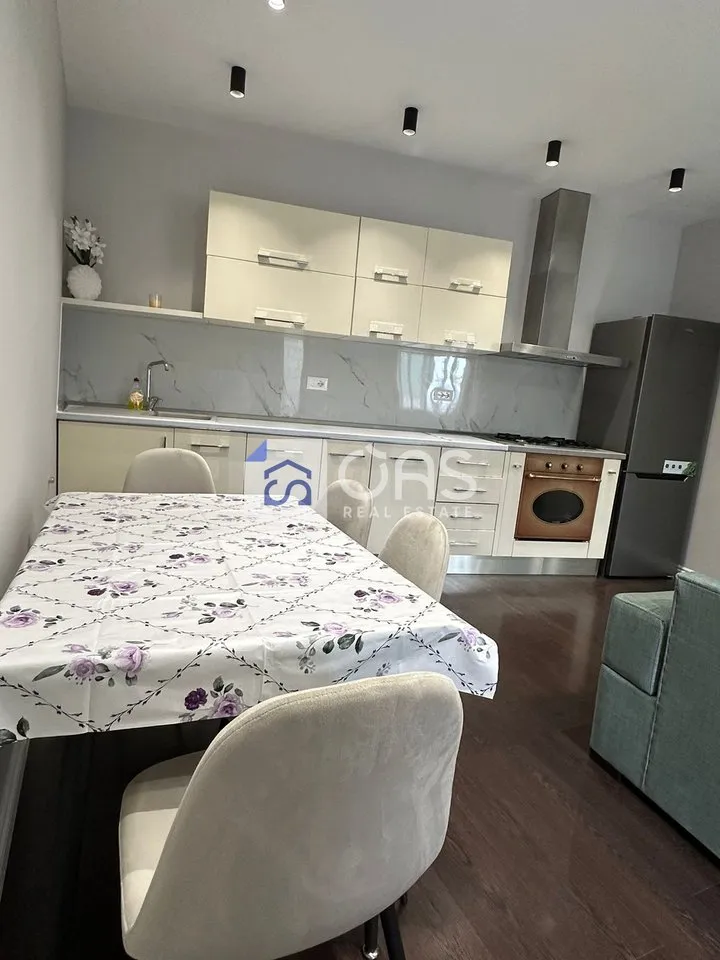 Apartament 1+1 me qera në Yzberisht, Tiranë, 67 m². Foto 1 nga 5