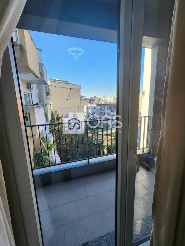Apartament 1+1 me qera në Komuna e Parisit, Tiranë, 70 m². Foto 6 nga 6