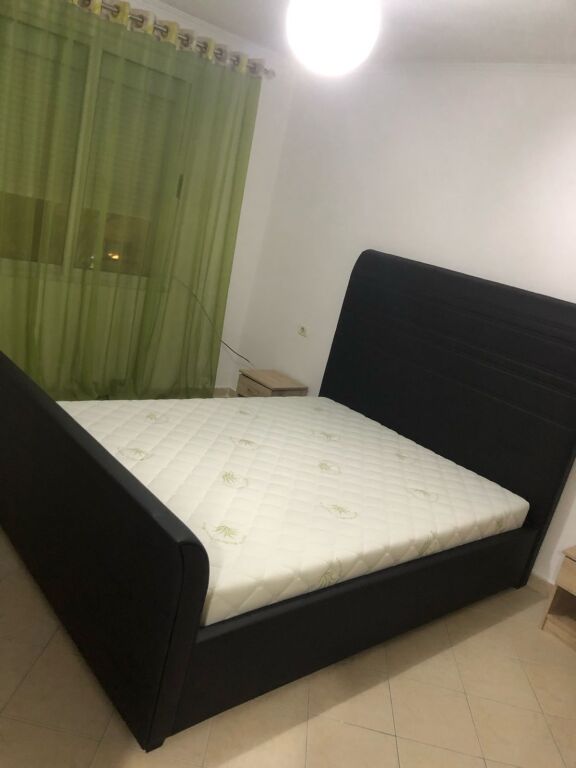 Appartamento 1+1 in affitto a Sheshi Willson, Tirana, 60 m². Foto 3 di 3