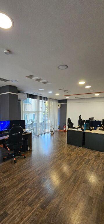 Ufficio in affitto a Sheshi Willson, Tirana, 200 m²