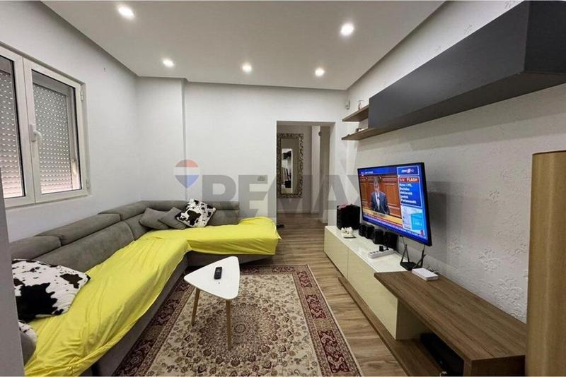 Appartamento 2+1 in vendita a Shkolla Bajram Curri, Tirana, 84 m²