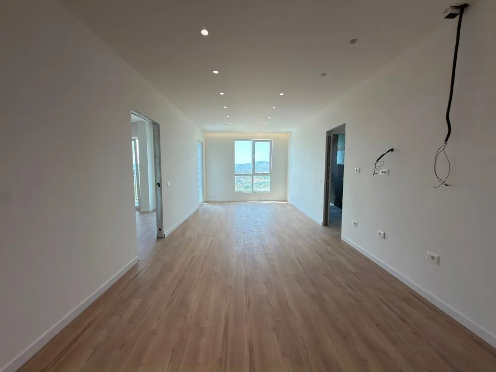 Apartament 1+1 në shitje në Farkë, Tiranë, 72 m². Foto 1 nga 4