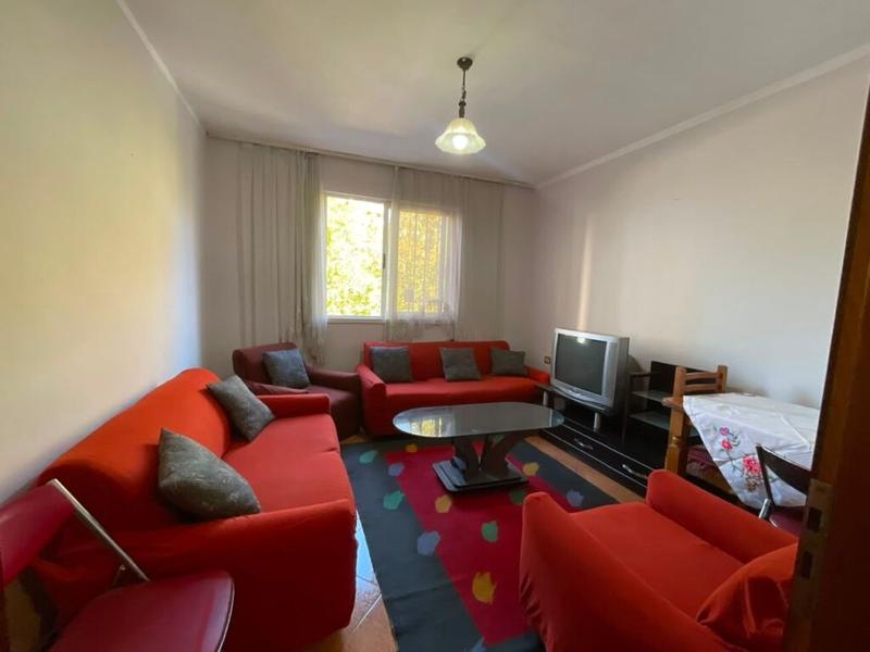 Apartament 1+1 me qera në Bulevardi Bajram Curri, Tiranë, 60 m²