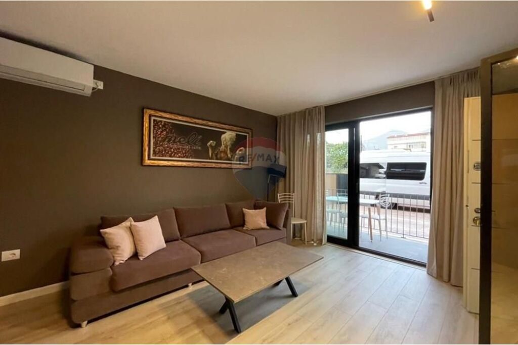 Apartment for rent in Rruga 5 Maji, Tirana, 50 m²