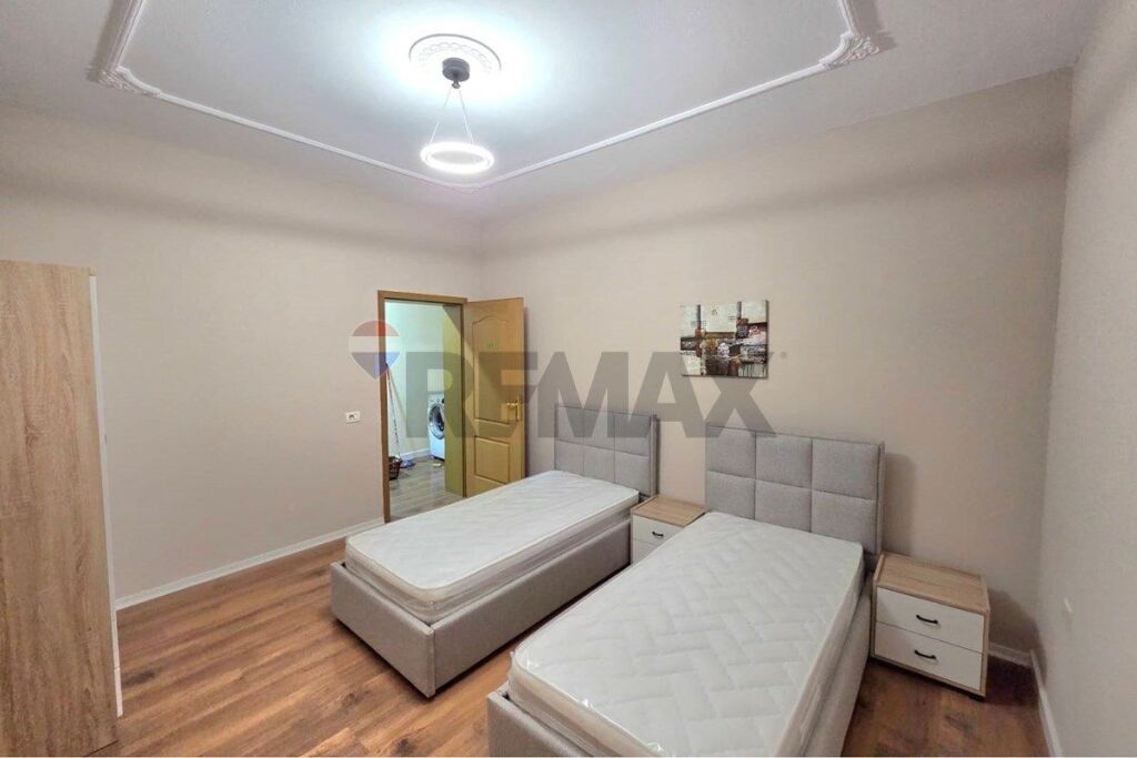Appartamento in affitto ad Ish Fusha e Aviacionit, Tirana, 127 m². Foto 2 di 3
