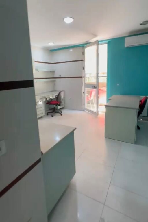 Ambient biznesi me qera në Komuna e Parisit, Tiranë, 90 m². Foto 1 nga 3