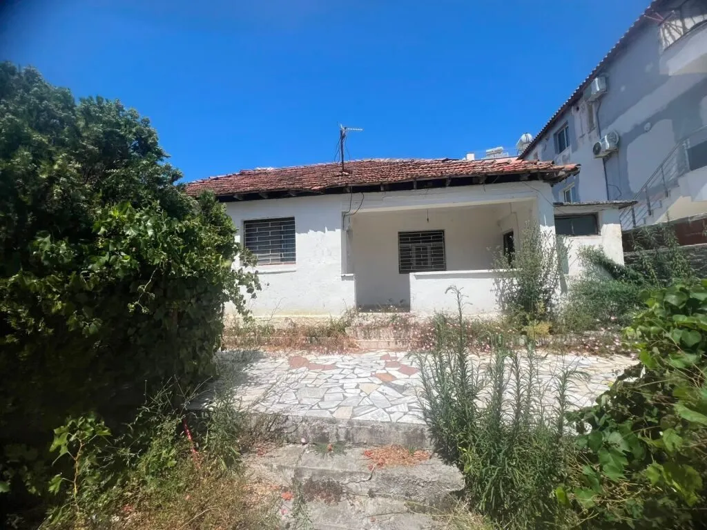 House 3+1 for sale in Rrashbull, Durrës, 443 m². Photo 1 of 6