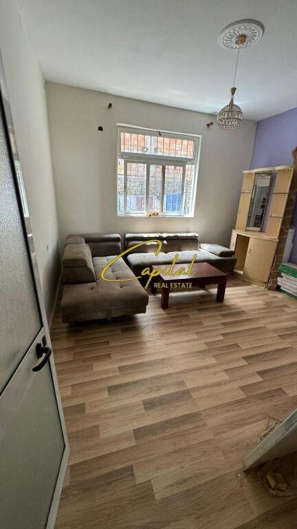 Apartament 3+1 me qera në Vasil Shanto, Tiranë, 105 m²