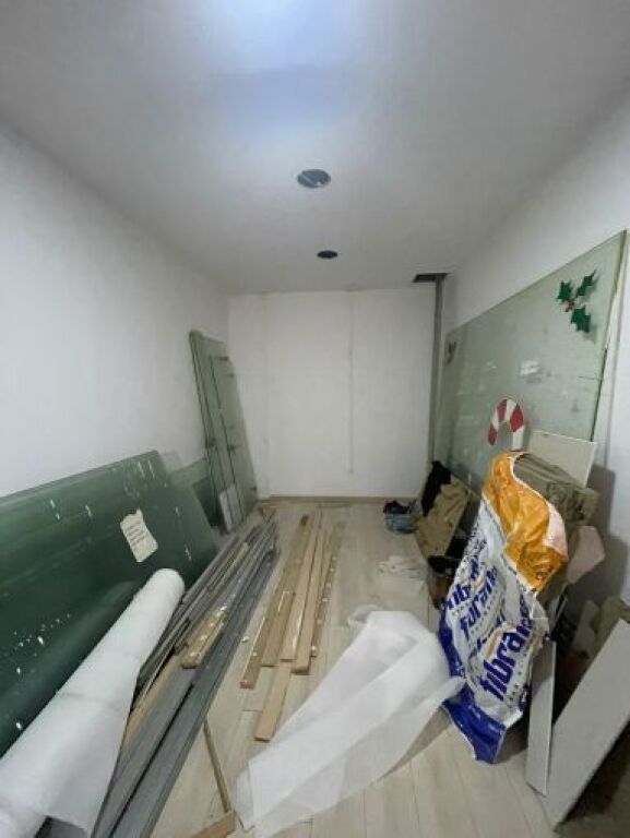 Commercial space for rent in Blloku, Tirana, 330 m². Photo 2 of 3