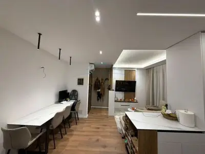 Apartament 2+1 në shitje në Shkozë, Tiranë, 74 m². Foto 4 nga 12