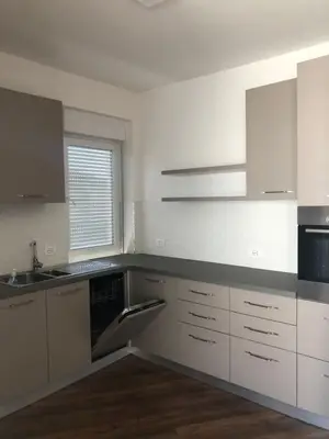 Appartamento 1+1 in affitto a Rruga Ndre Mjeda, Tirana, 98 m². Foto 2 di 3