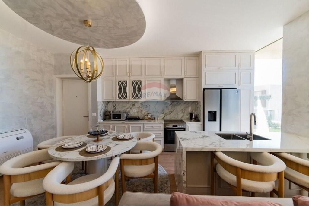 Villa in vendita a Palase, Valona, 357 m². Foto 2 di 3