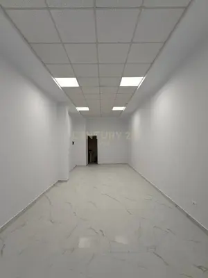 Dyqan me qera në Tregu i Përditshëm i Fruta Perimeve, Durrës, 51 m². Foto 3 nga 9