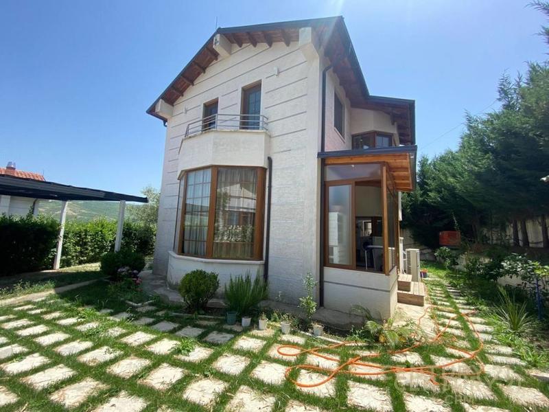 Vilë në shitje në Shaban Aga "Vishnje", Tiranë, 458 m²
