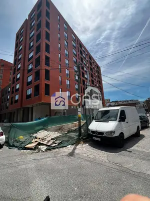 Posto auto in vendita a Frigoriferi, Tirana, 20 m². Foto 2 di 3