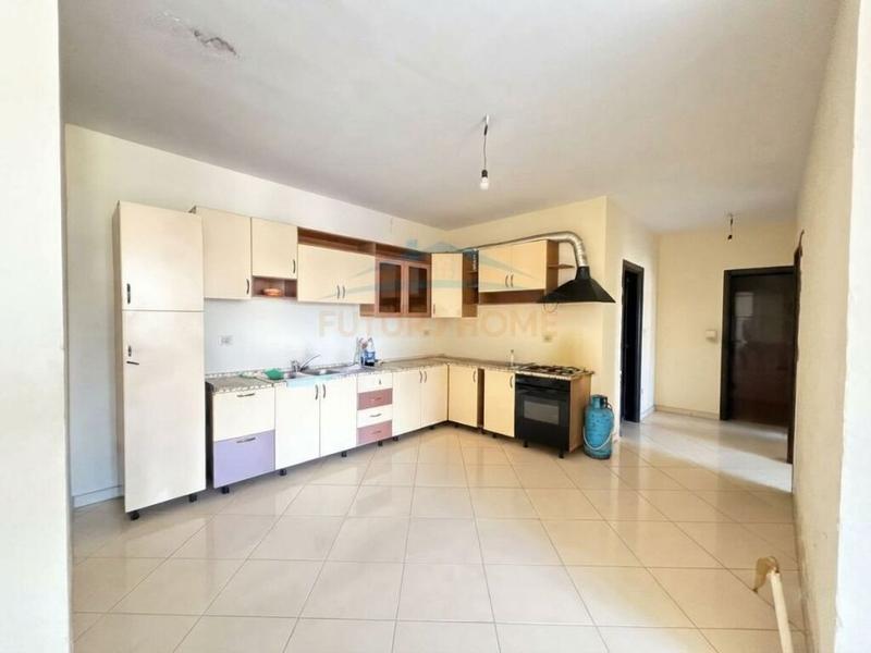 Apartament 2+1 me qera në Rruga Teodor Keko, Tiranë, 105 m²