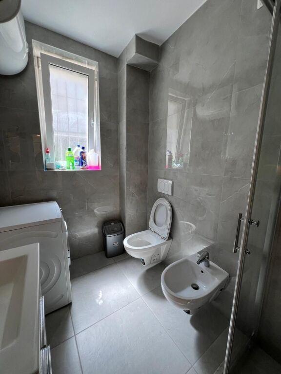 Apartament 2+1 me qera në 21 Dhjetori, Tiranë, 100 m². Foto 4 nga 7