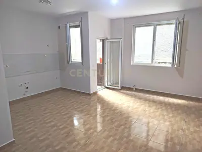 Studio for sale in Qendër, Shkodër, 80 m². Photo 1 of 5